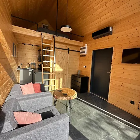 Jarzebinowe Wzgorze בית נופש