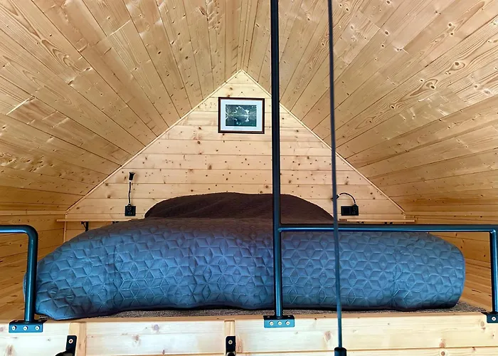 Jarzębinowe Wzgórze * Grzedy (Walbrzych)